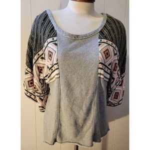 Free People Women's Oversized blouse/top, Gray With Aztec Print Sleeves Small